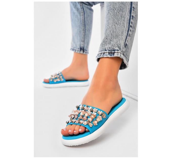 Шльопанці жіночі блакитного кольору з намистинами 163890L