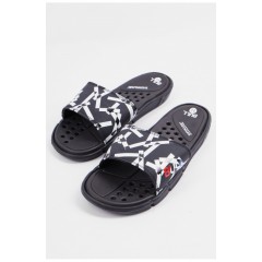 Шльопанці чоловічі чорного кольору з геометричним візерунком 179499L