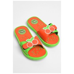 Шльопанці дитячі для дівчинки зеленого кольоу з вишнею 181246L