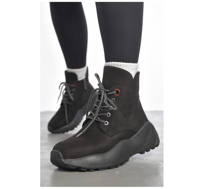 Черевики жіночі демісезонні чорного кольору 187531L