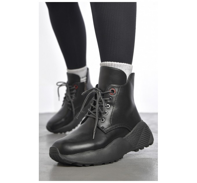 Черевики жіночі демісезонні чорного кольору 187533L
