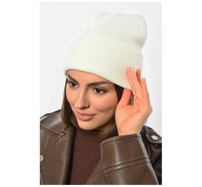 Шапка жіноча демісезонна молочного кольору 191892L