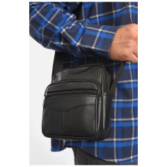 Сумка чоловіча через плече з екошкіри чорного кольору 192817L