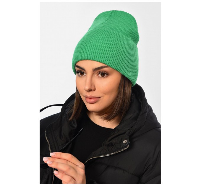 Шапка жіноча зимова однотонна зеленого кольору 194140L