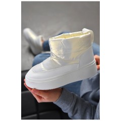 Дутики жіночі на хутрі білого кольору 197555L