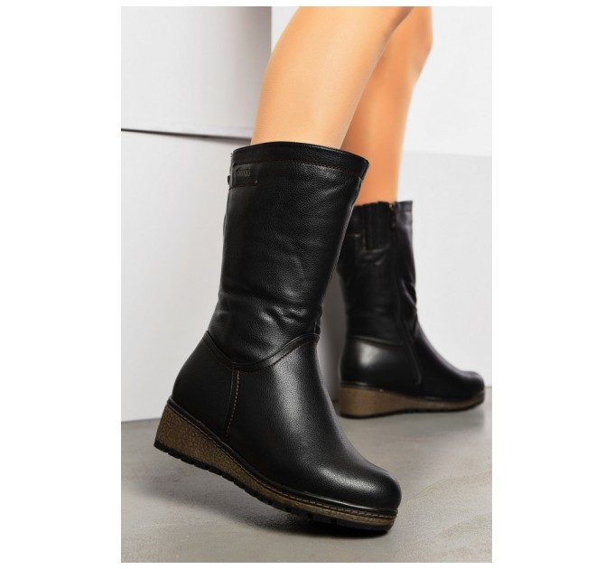 Чоботи жіночі на хутрі чорного кольору 197881L