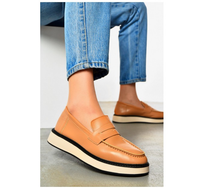 Туфлі-лофери жіночі коричневого кольору 201056L