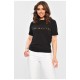 Футболка жіноча однотонна чорного кольору з написом 202446L