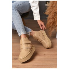 Угги женские на меху бежевого цвета 204925L