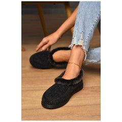 Тапочки женские на меху черного цвета 205621L