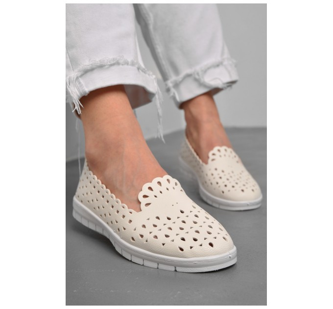 Мокасини жіночі молочного кольору 177139L