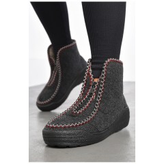 Бурки жіночі на хутрі чорного кольору 184614L