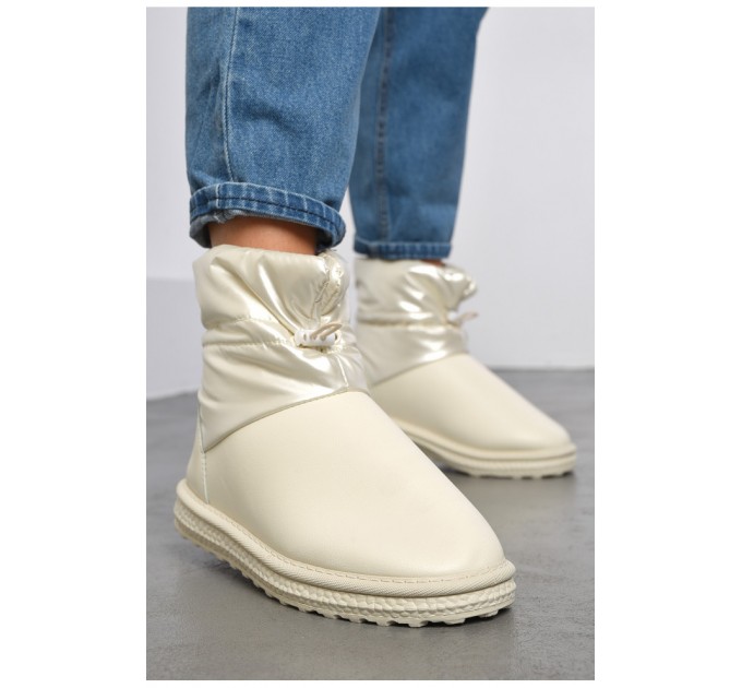 Уггі жіночі на хутрі білого кольору 186200L