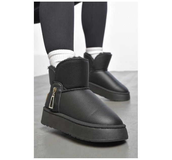 Уггі жіночі на хутрі чорного кольору 189923L