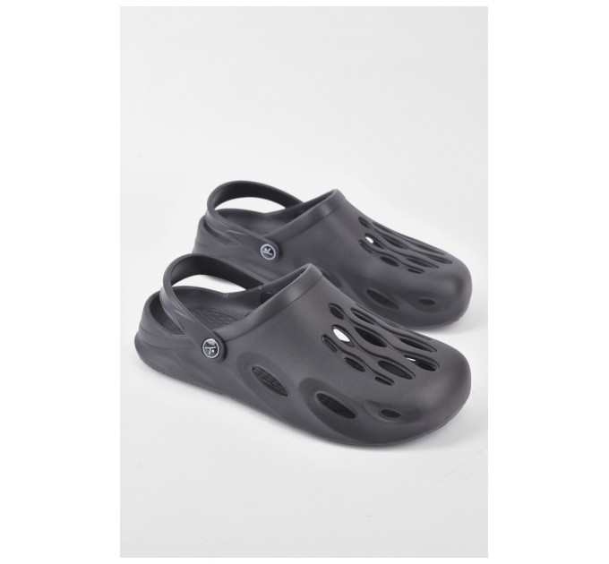 Крокси чоловічі чорного кольору 193391L