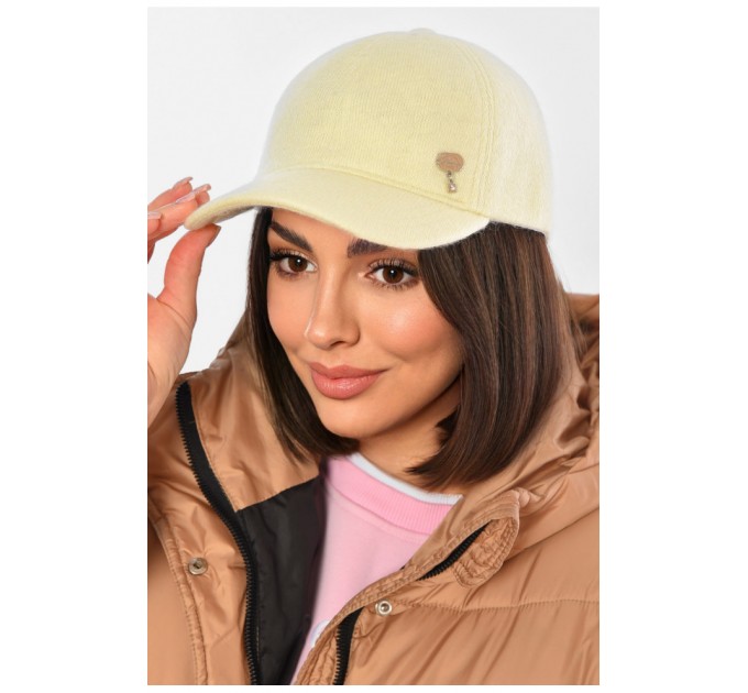 Кепка жіноча ангорова салатового кольору 194737L