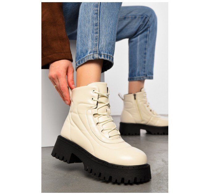 Ботинки женские зимние на бежевом меху 195816L