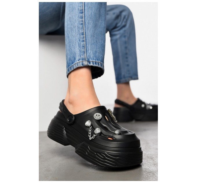 Кроксы женские черного цвета 197468L