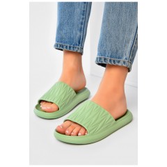 Шльопанці піна жіночі оливкового кольору 203797L