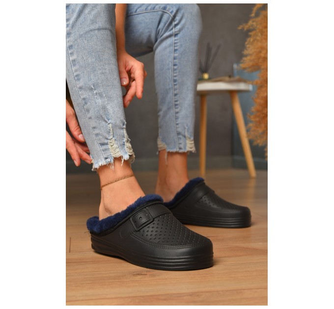 Сабо жіночі піна на хутрі чорного кольору 205256L