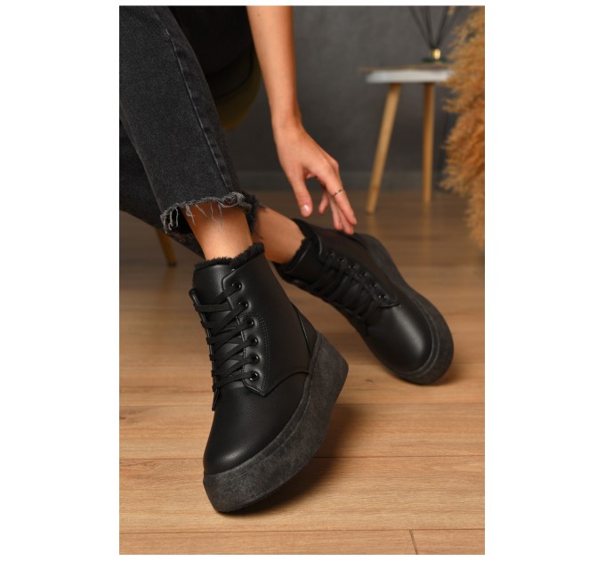 Ботинки женские зимние черного цвета 205618L