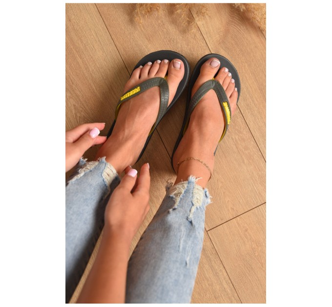 Вьетнамки женские пена черного цвета с надписью 159607L