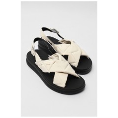 Босоножки женские бежевого цвета 177520L