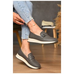 Лофери жіночі сірого кольору 178046L