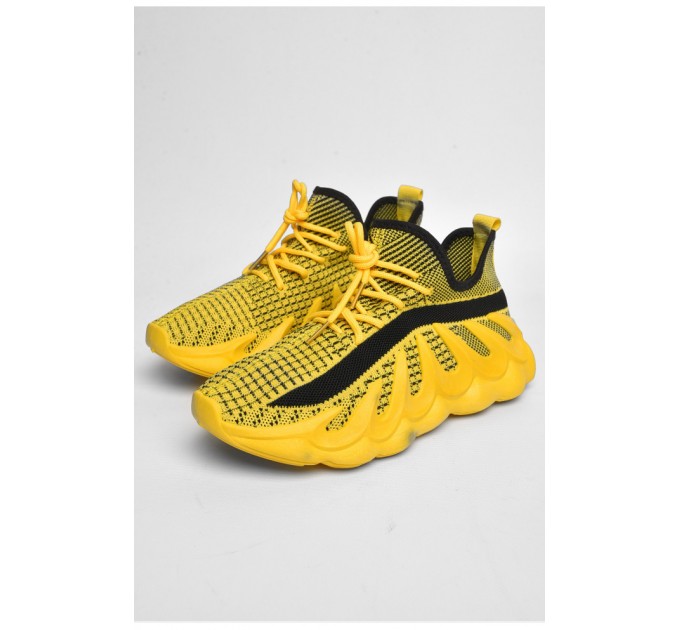 Кросівки чоловічі жовтого кольору на шнурівці 184035L