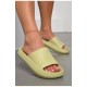 Шльопанці піна жіночі салатового кольору 184053L