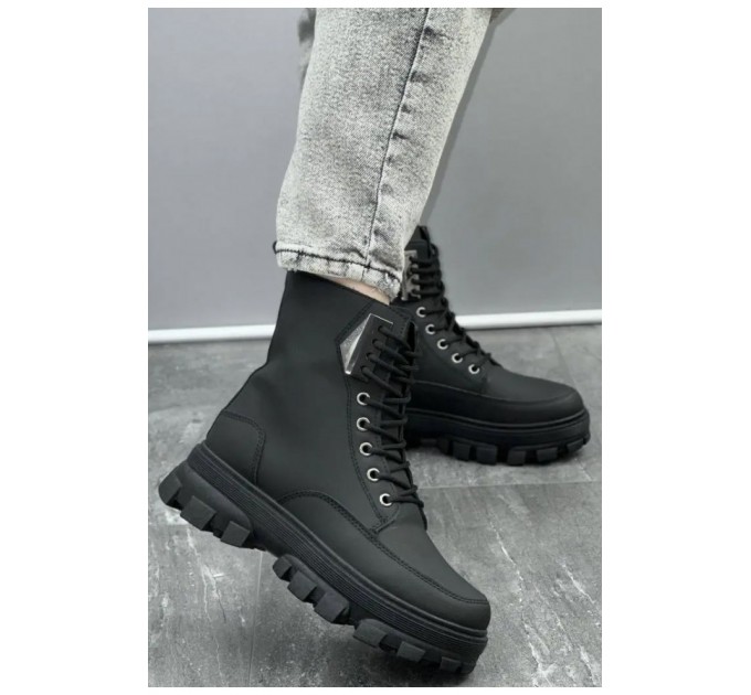 Черевики жіночі зимові на хурті чорного кольору 187103L