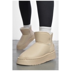 Угги женские на меху молочного цвета 189962L
