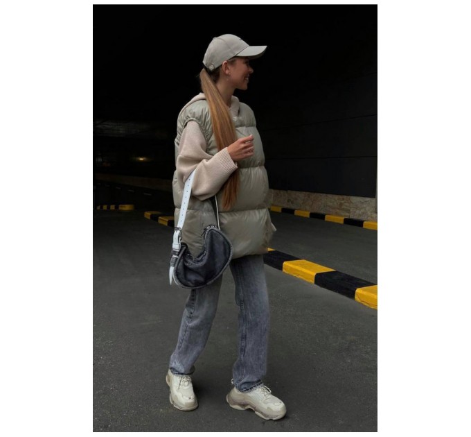 Жилетка жіноча зеленого кольору 190424L