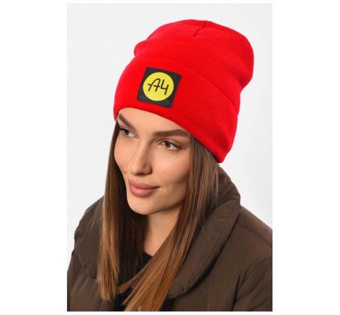 Шапка жіноча зимова на флісі однотонна червоного кольору 193189L