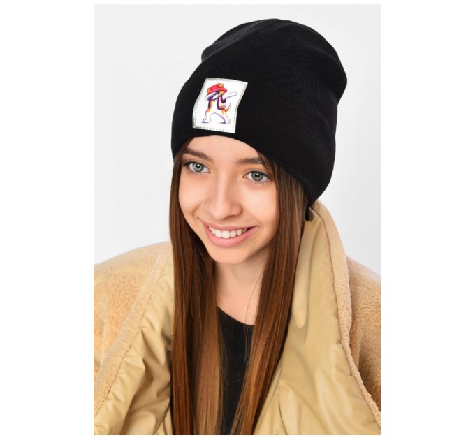 Зимняя шапка подростковая с нашивкой черного цвета 193228L