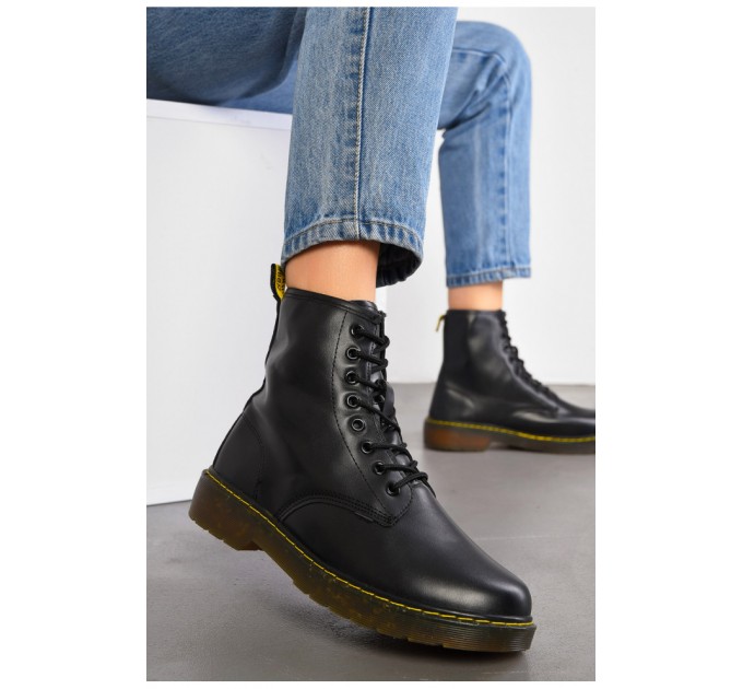 Черевики жіночі демісезонні чорного кольору 194009L