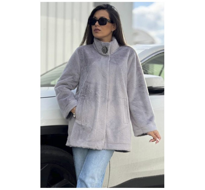 Шуба жіноча на штучному хутрі сірого кольору 194546L