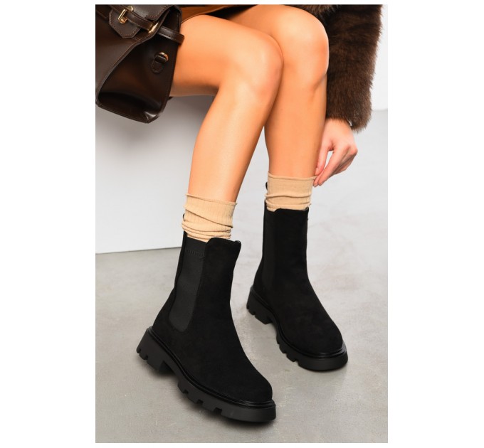 Черевики жіночі зимові чорного кольору 196085L
