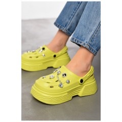 Крокси жіночі салатового кольору 197466L