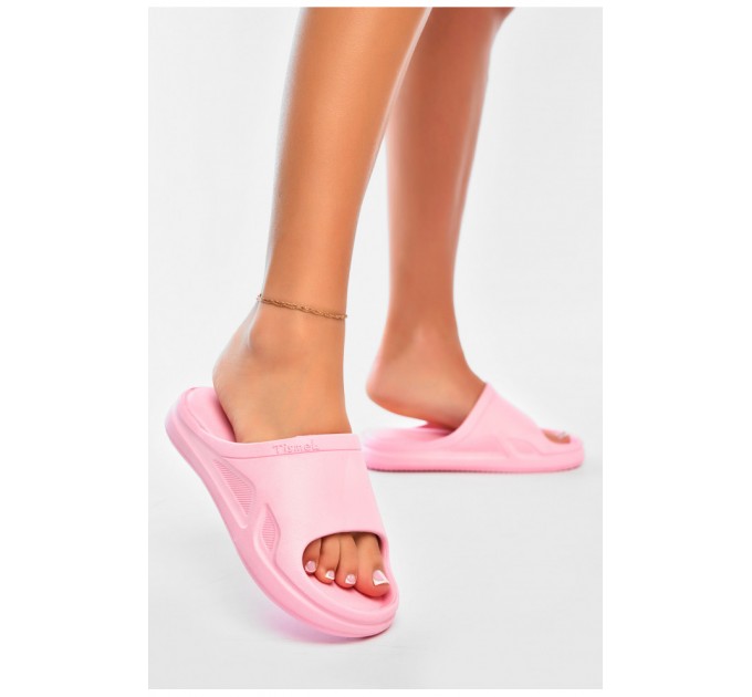 Шльопанці піна жіночі светло-рожевого кольору 199187L