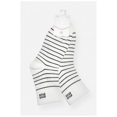 Шкарпетки жіночі демісезонні білого кольору 200741L