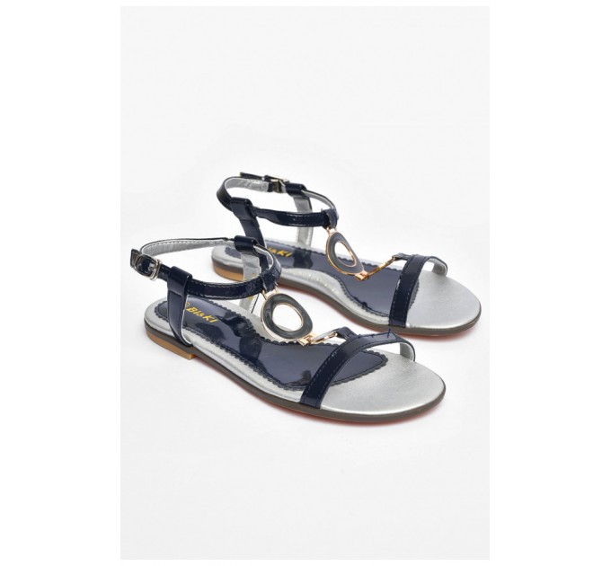 Босоніжки для дівчинки чорного кольору 202182L