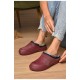 Галоши женские без задника утепленные бордового цвета 205164L