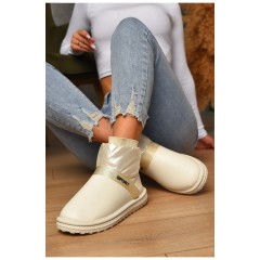 Уггі жіночі на хутрі білого кольору 205590L