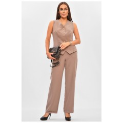 Костюм жіночий однотонний бежевого кольору 205789L