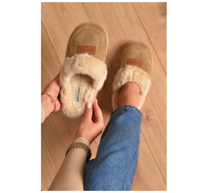 Домашні капці жіночі на хутрі бежевого кольору 206354L