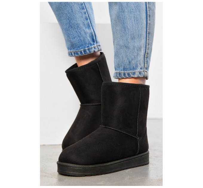 Уггі жіночі на хутрі чорного кольору 171156L