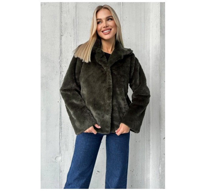 Шубка жіноча з штучного хутра кольору хакі 171192L