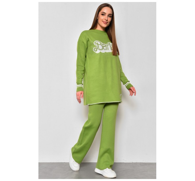Костюм жіночий розкльошений зеленого кольору 174090L