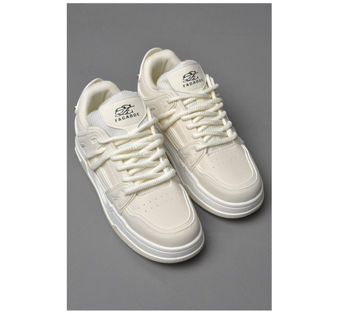 Кросівки чоловічі бежевого кольору на шнурівці 177378L